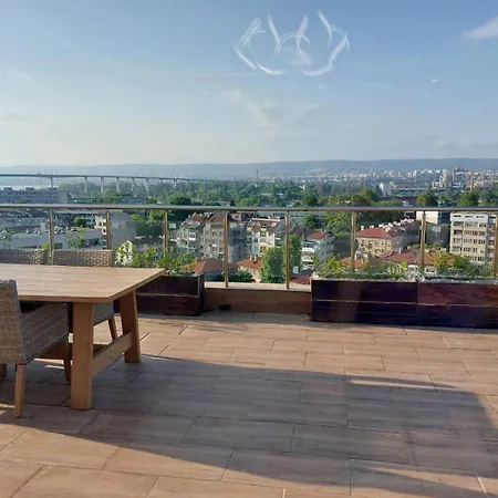 с панорамна гледка *